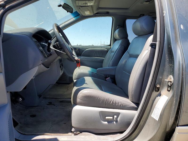 Photo 7 from auction – 2000 TOYOTA SIENNA with VIN 4T3ZF13C0YU300677
