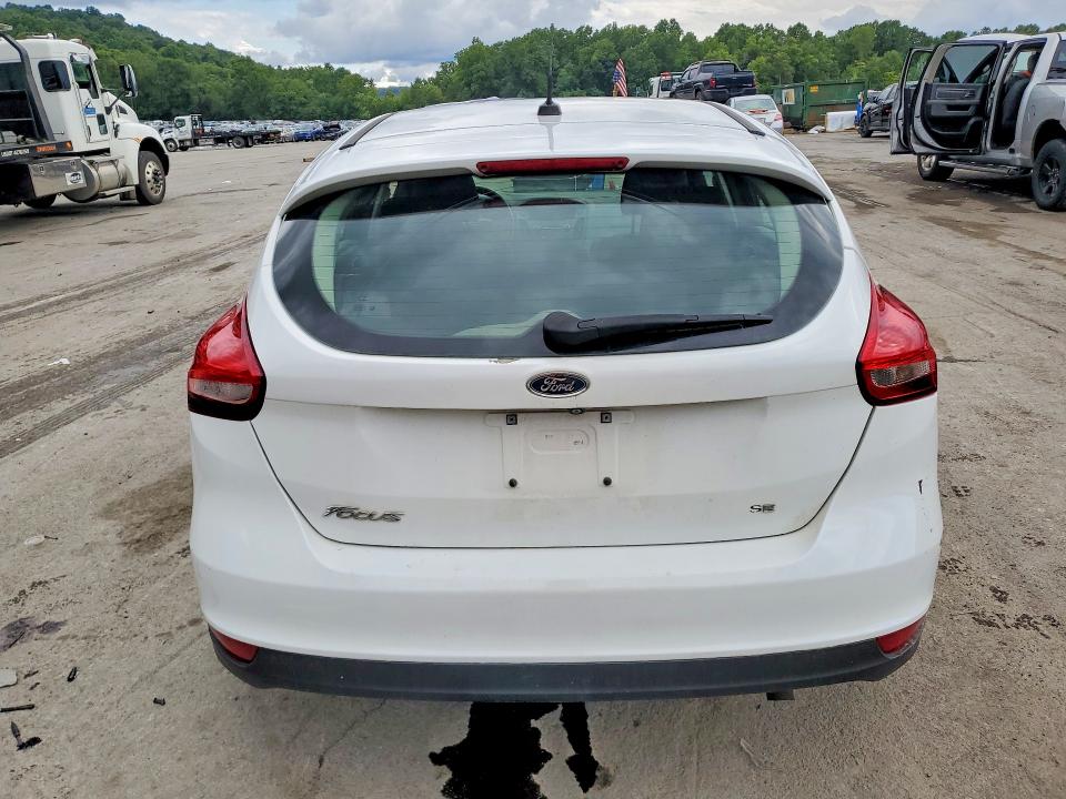 Photo 6 from auction – 2016 FORD FOCUS with VIN 1FADP3K24GL263796