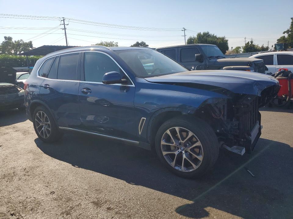 Photo 4 from auction – 2021 BMW X5 with VIN 5UXCR4C00M9F06355