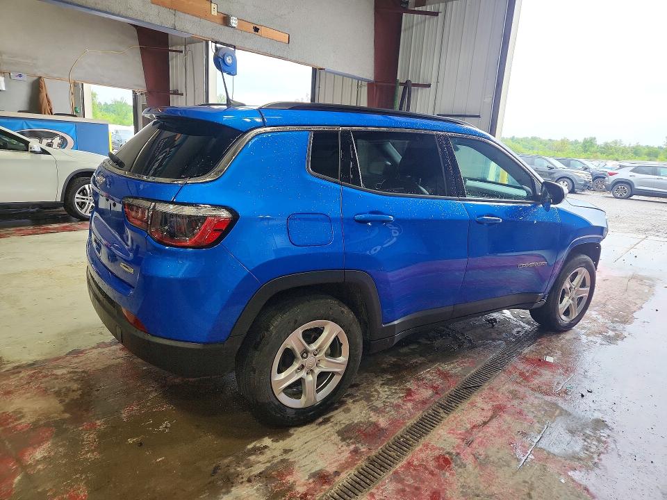 Photo 3 from auction – 2023 JEEP COMPASS with VIN 3C4NJDBN9PT550328