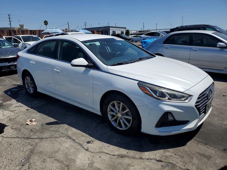 Photo 4 from auction – 2019 HYUNDAI SONATA with VIN 5NPE24AF4KH730090