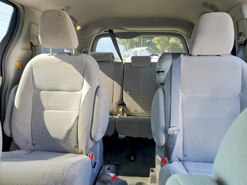 Фото 10 с аукциона – 2012 TOYOTA SIENNA с VIN 5TDKK3DC1CS273183