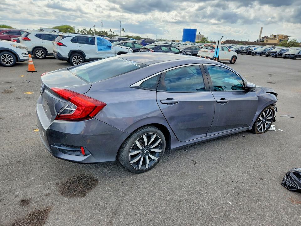 Photo 3 from auction – 2016 HONDA CIVIC with VIN 2HGFC2F56GH503720