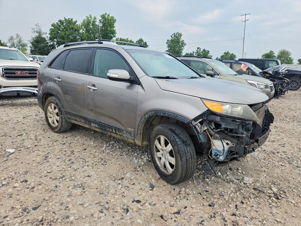 Photo 4 from auction – 2012 KIA SORENTO with VIN 5XYKTDA63CG236750