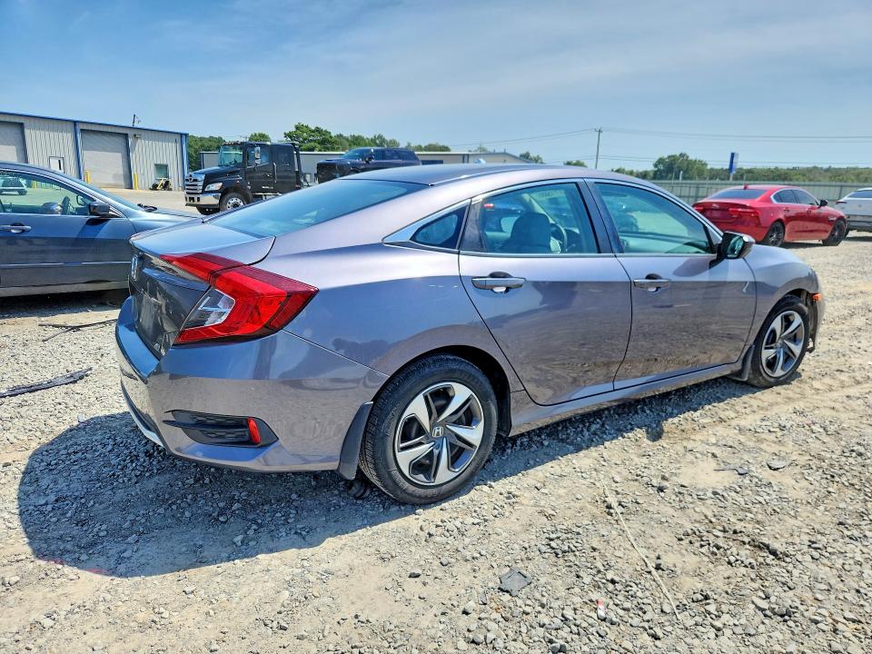Photo 3 from auction – 2019 HONDA CIVIC with VIN 19XFC2F69KE044145