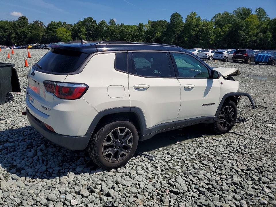 Photo 3 from auction – 2019 JEEP COMPASS with VIN 3C4NJDDB5KT721314