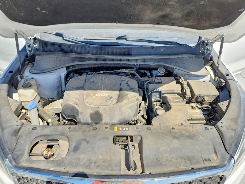 Photo 12 from auction – 2016 KIA SORENTO with VIN 5XYPKDA53GG164390