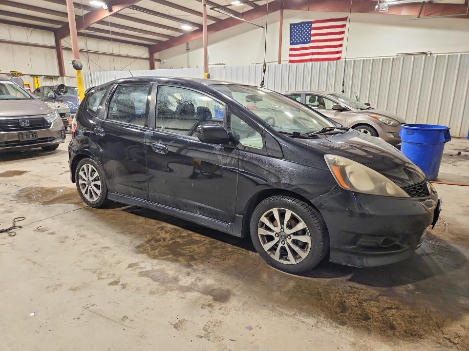 Photo 4 from auction – 2013 HONDA FIT with VIN JHMGE8H52DC072819