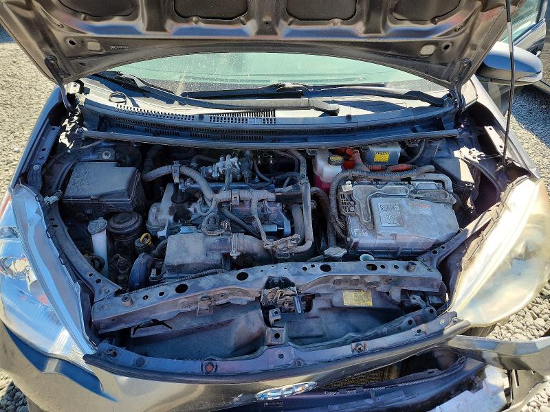 Photo 11 from auction – 2014 TOYOTA PRIUS C with VIN JTDKDTB34E1069913