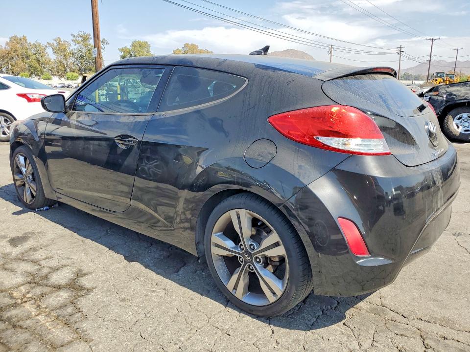 Photo 2 from auction – 2017 HYUNDAI VELOSTER with VIN KMHTC6AD4HU315862