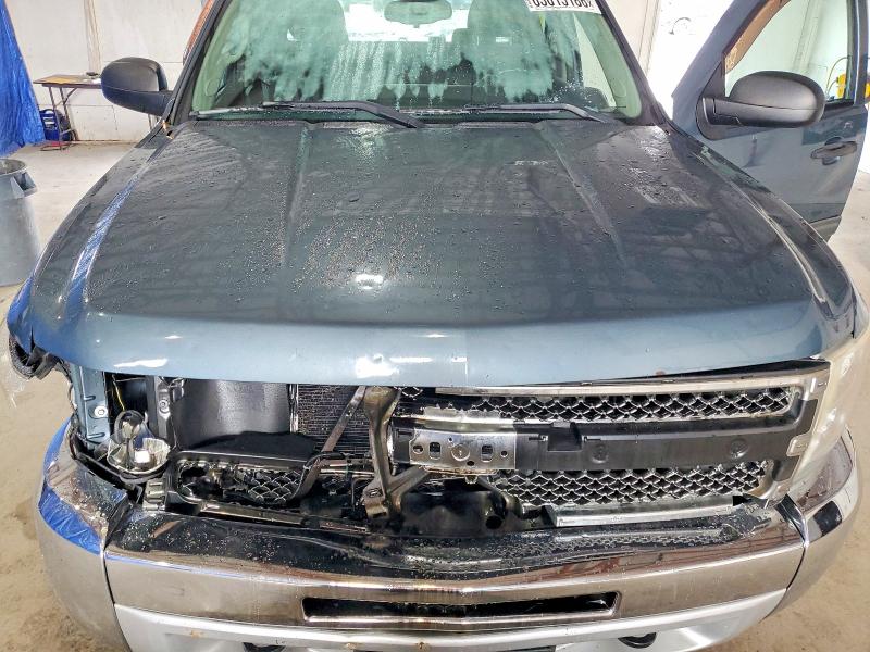 Photo 11 from auction – 2013 CHEVROLET SILVERADO with VIN 3GCPKSE70DG143736