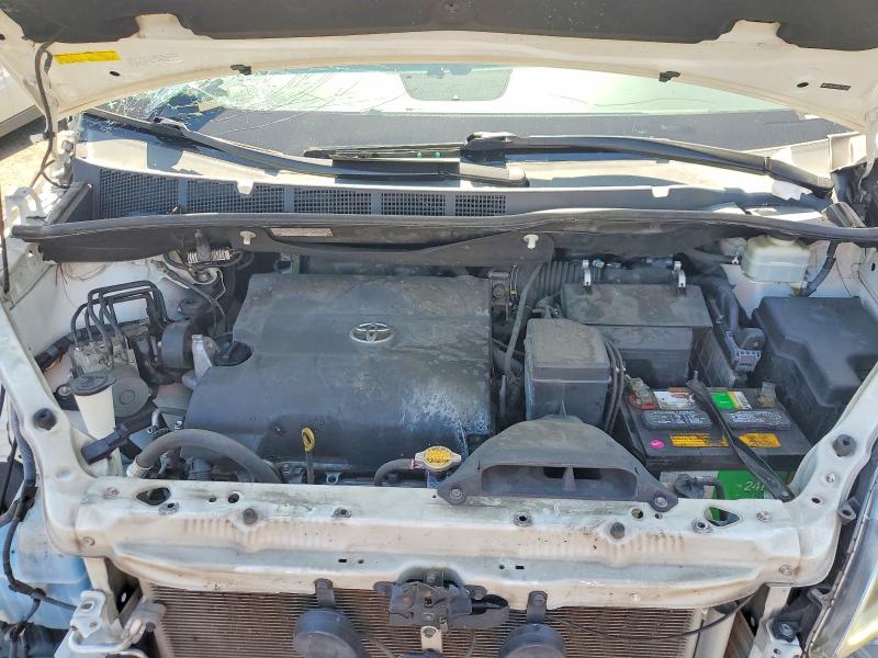 Photo 12 from auction – 2015 TOYOTA SIENNA with VIN 5TDDK3DC0FS115009