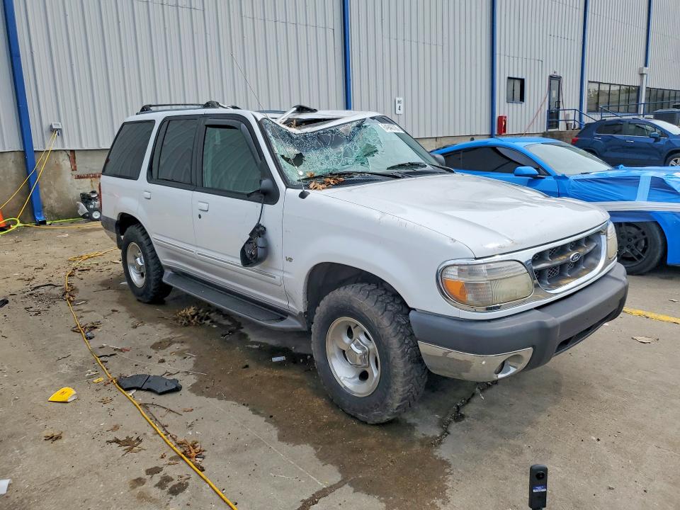 Photo 4 from auction – 2000 FORD EXPLORER with VIN 1FMZU83P2YUB60951