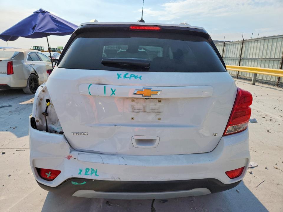 Photo 6 from auction – 2019 CHEVROLET TRAX with VIN KL7CJLSB2KB792330