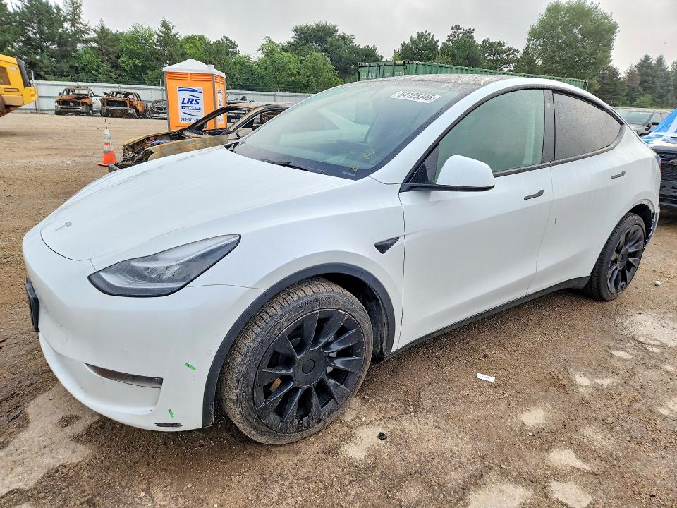 TESLA MODEL Y 2021 with VIN 5YJYGDEE5MF209235 - Photo from auction