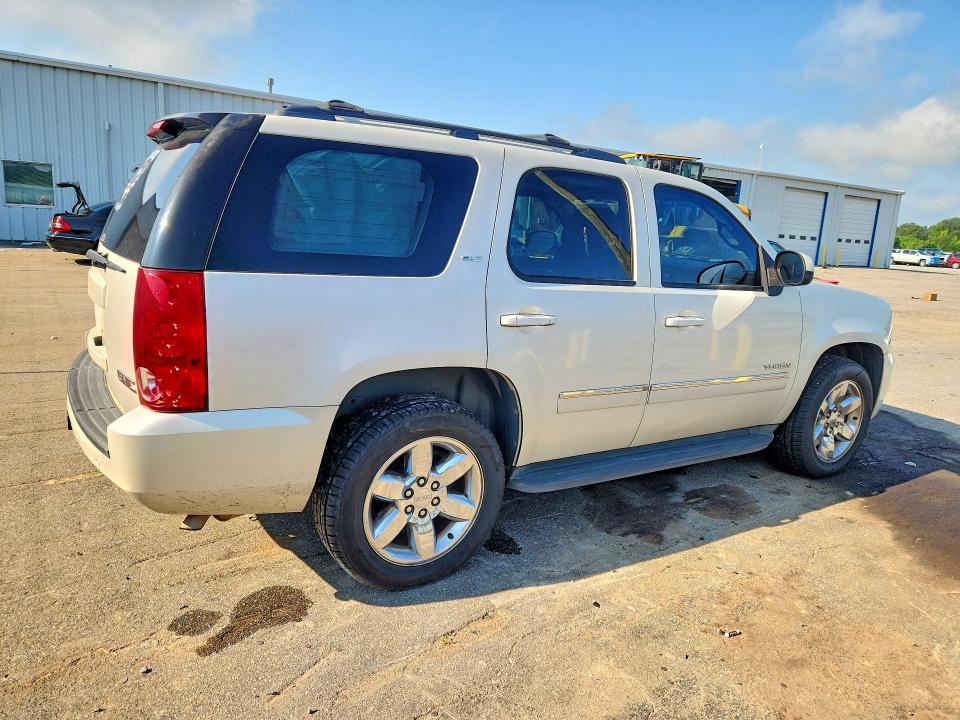Photo 3 from auction – 2010 GMC YUKON with VIN 1GKUCCE06AR237337