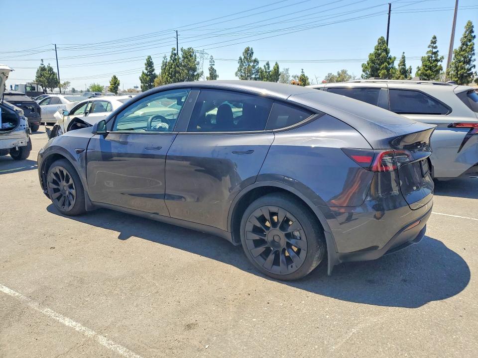 Photo 2 from auction – 2024 TESLA MODEL Y with VIN 7SAYGDEE3RA222914
