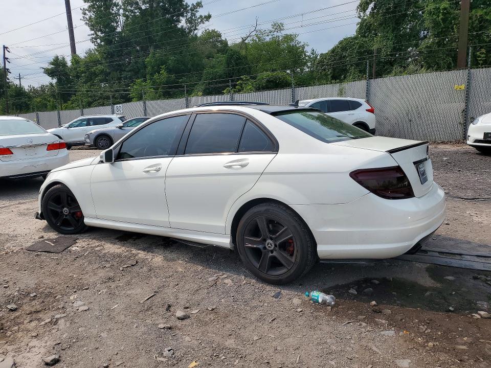 Photo 2 from auction – 2011 MERCEDES-BENZ C with VIN WDDGF8BB7BR183105