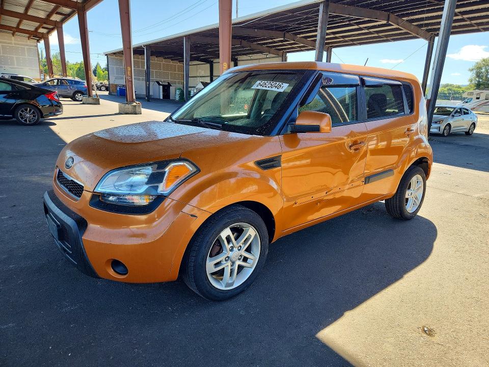 KIA SOUL 2011 with VIN KNDJT2A20B7207120 - Photo from auction
