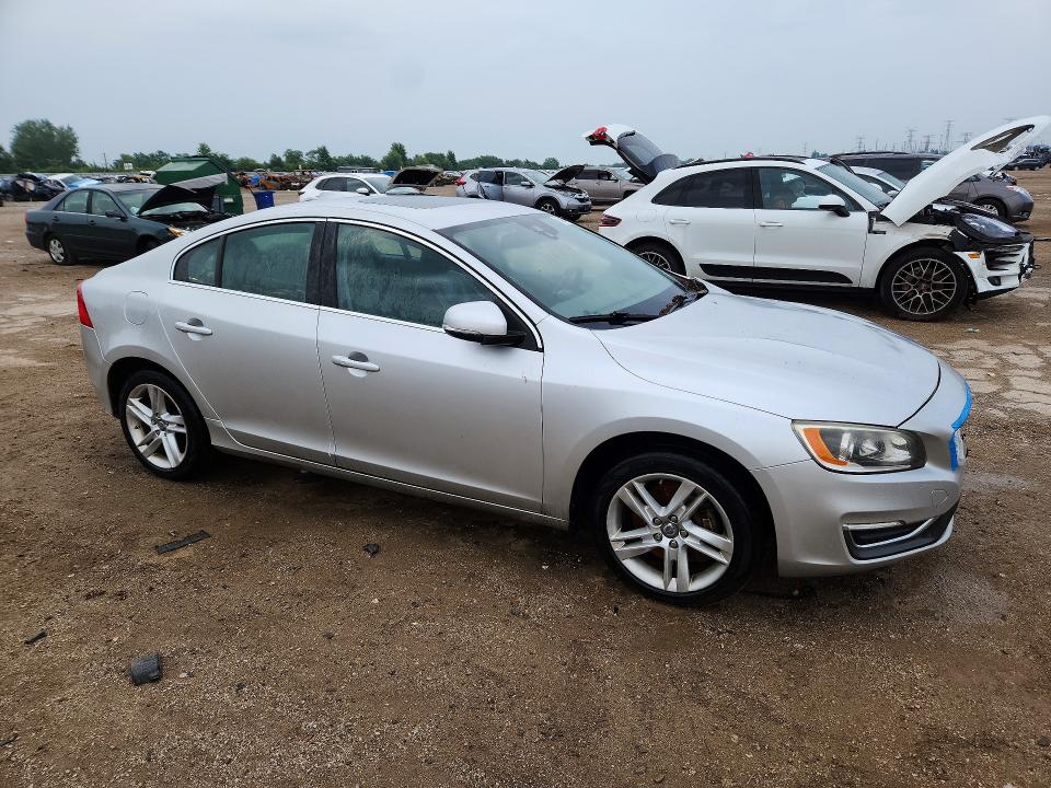 Foto 4 de la subasta – 2014 VOLVO S60 con VIN YV1612FS5E1284152
