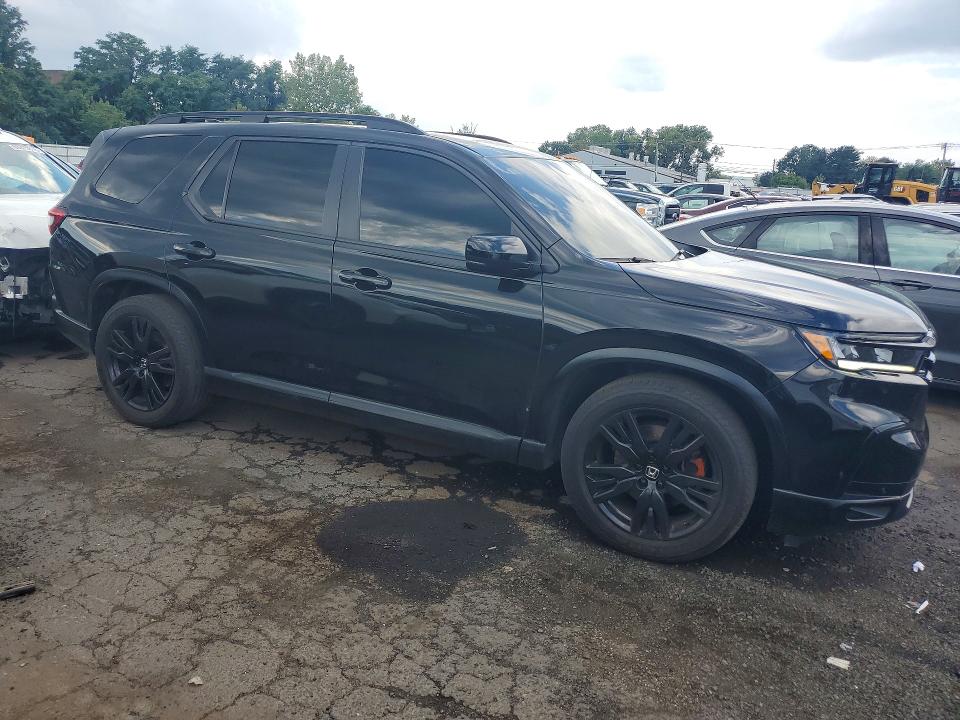 Photo 4 from auction – 2023 HONDA PILOT with VIN 5FNYG1H65PB023363