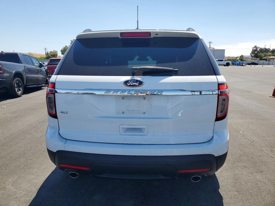 Photo 6 from auction – 2015 FORD EXPLORER with VIN 1FM5K7D89FGC06177