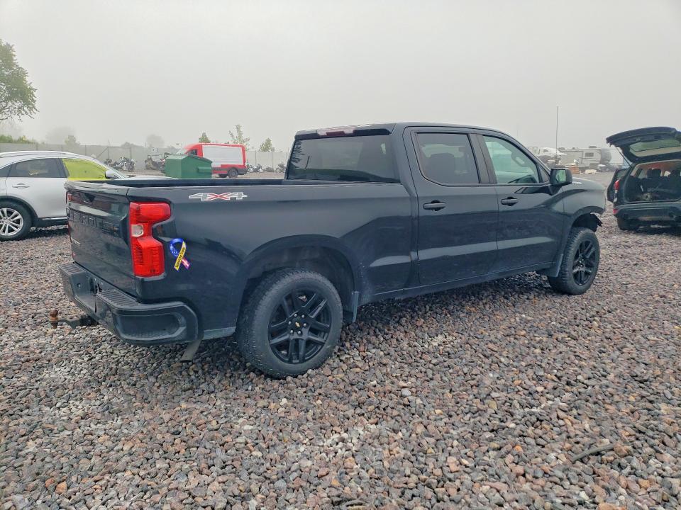 Photo 3 from auction – 2021 CHEVROLET SILVERADO with VIN 1GCUYAEF9MZ224091
