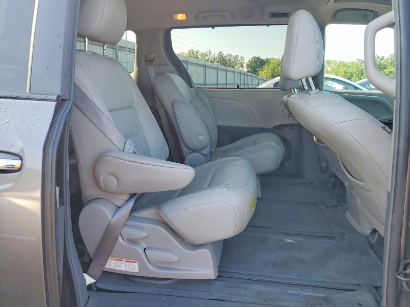 Photo 11 from auction – 2016 TOYOTA SIENNA with VIN 5TDDK3DC7GS142693