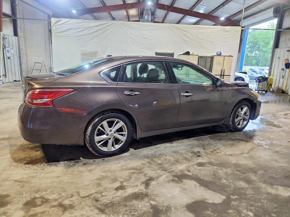 Photo 3 from auction – 2013 NISSAN ALTIMA with VIN 1N4AL3AP8DC120082