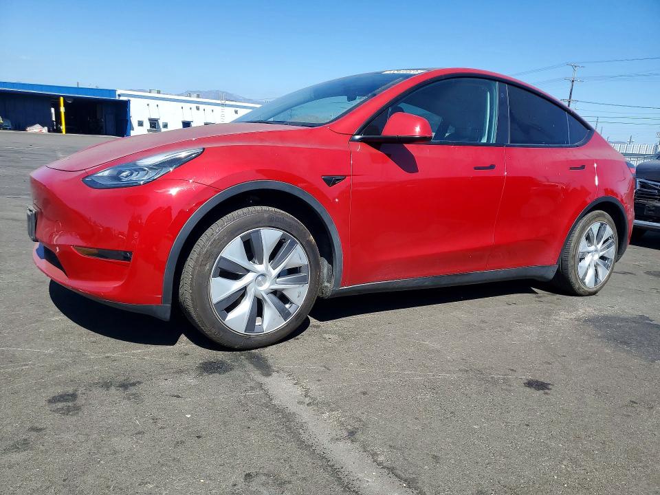 TESLA MODEL Y 2023 with VIN 7SAYGDEE6PA053632 - Photo from auction