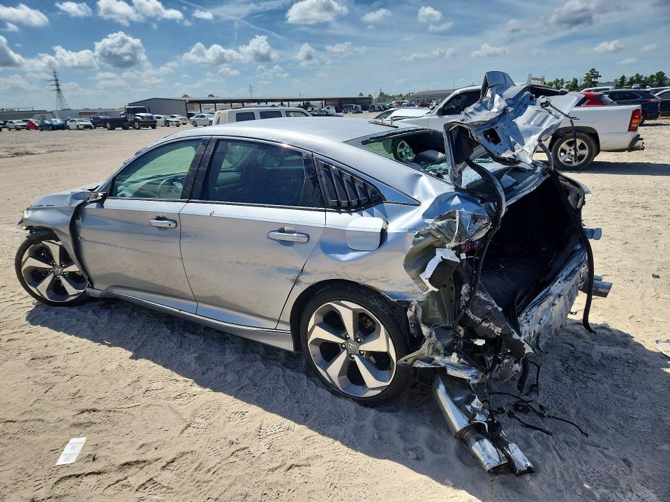 Photo 2 from auction – 2019 HONDA ACCORD with VIN 1HGCV2F95KA017939
