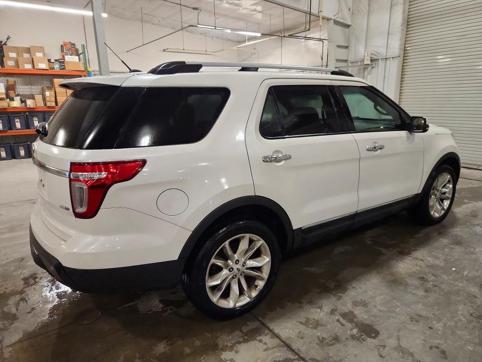 Photo 3 from auction – 2015 FORD EXPLORER with VIN 1FM5K8F87FGB25097