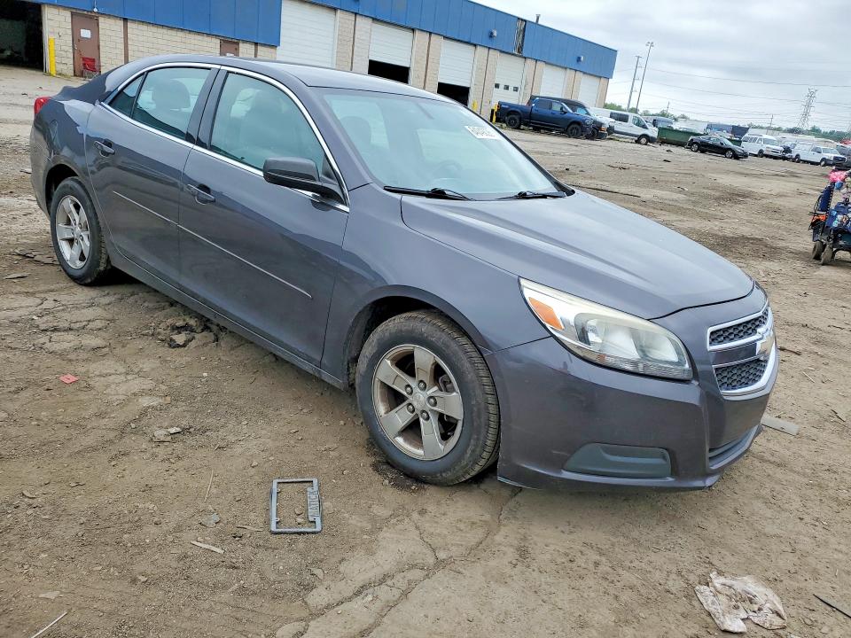 Photo 4 from auction – 2013 CHEVROLET MALIBU with VIN 1G11B5SA3DF295589