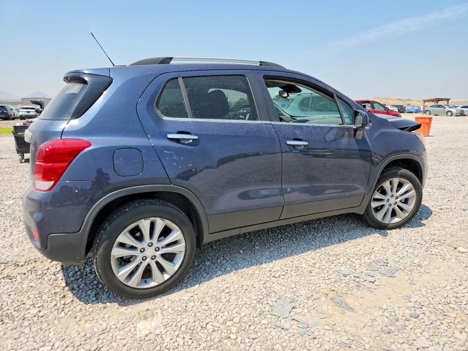 Photo 3 from auction – 2018 CHEVROLET TRAX with VIN 3GNCJRSB6JL231512
