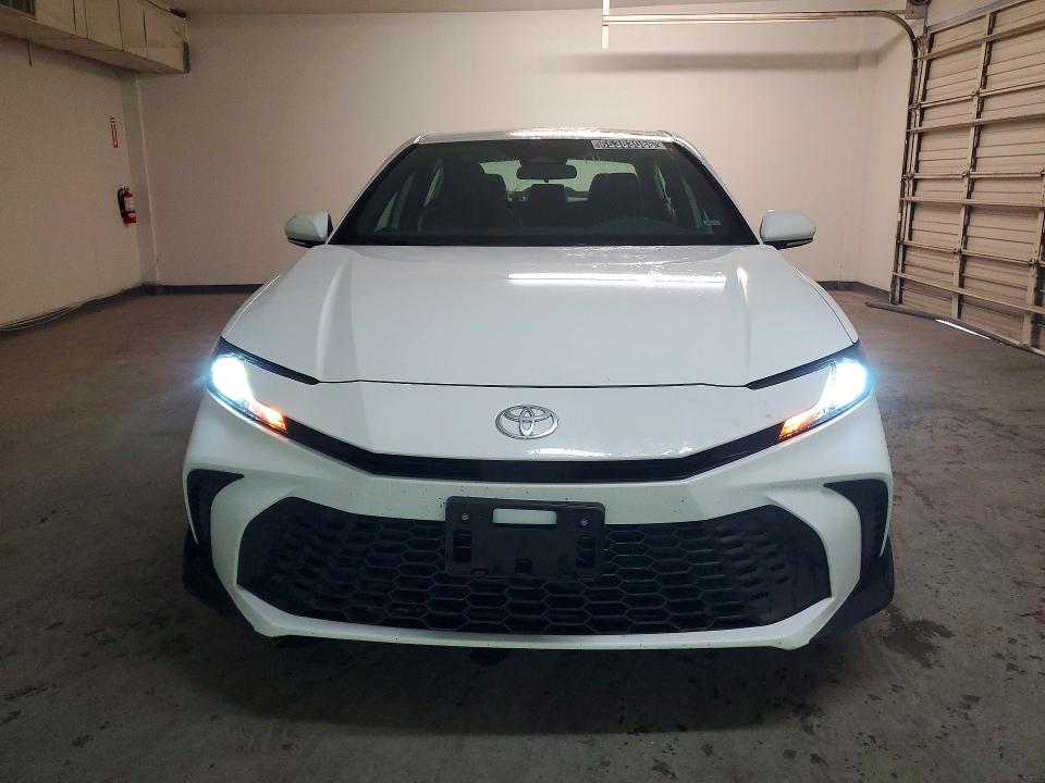 Photo 5 from auction – 2026 TOYOTA CAMRY with VIN 4T1DAACK3TU264968