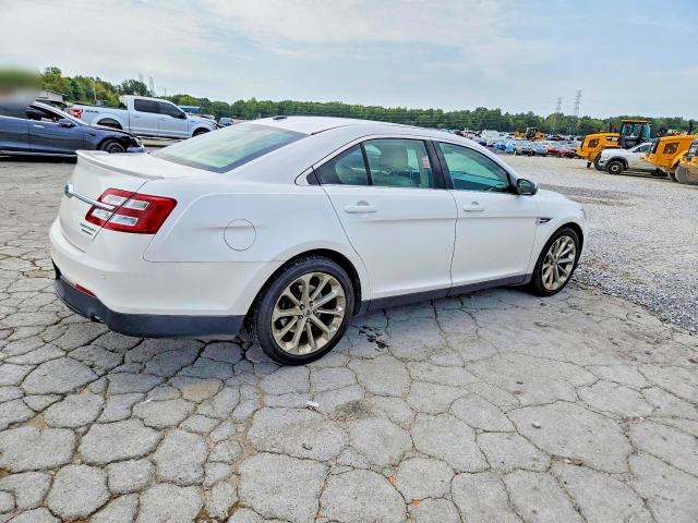 Photo 3 from auction – 2014 FORD TAURUS with VIN 1FAHP2F82EG152650