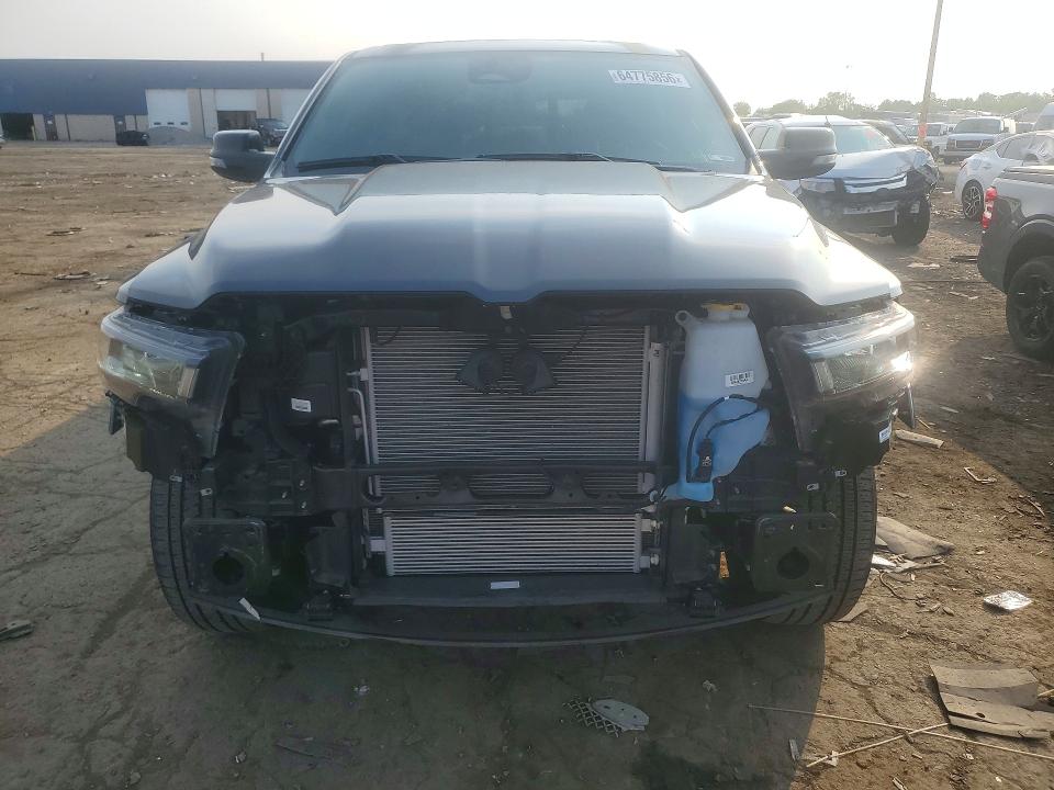 Zdjęcie 5 z aukcji – 2025 RAM 1500 z VIN 1C6SRFFPXSN713037