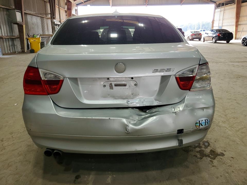 Photo 6 from auction – 2006 BMW 325 with VIN WBAVB13586PT21956