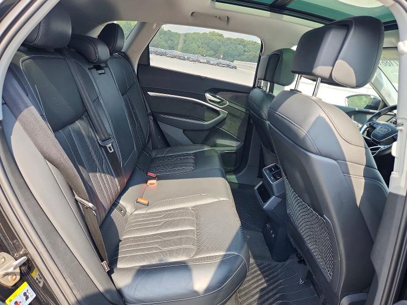 Photo 11 from auction – 2021 AUDI E-TRON with VIN WA1VABGE5MB038148