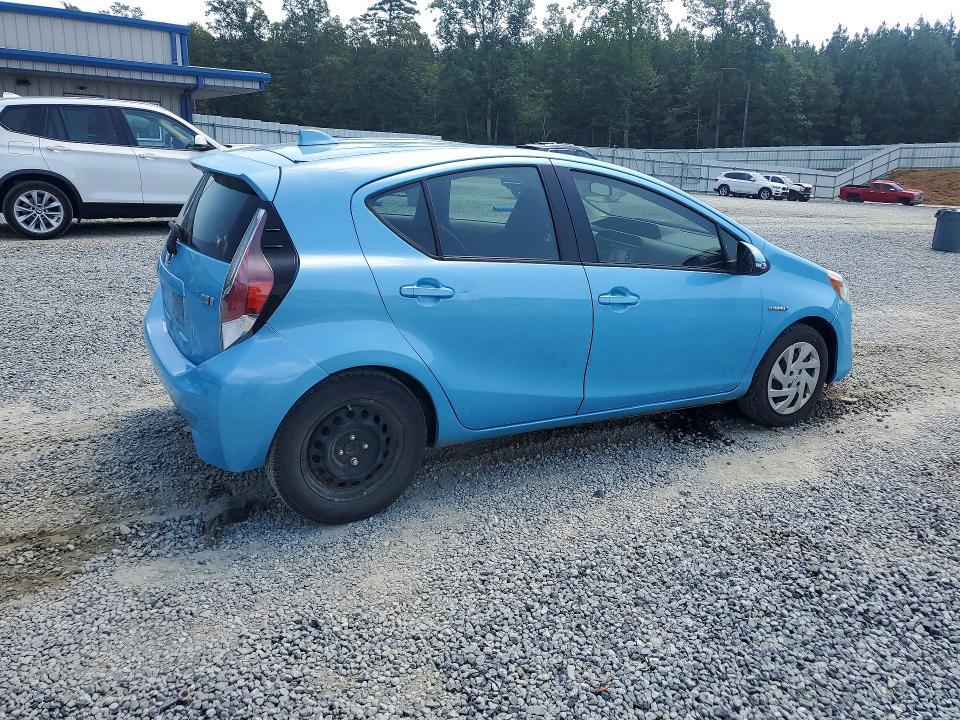 Photo 3 from auction – 2015 TOYOTA PRIUS C with VIN JTDKDTB33F1101204