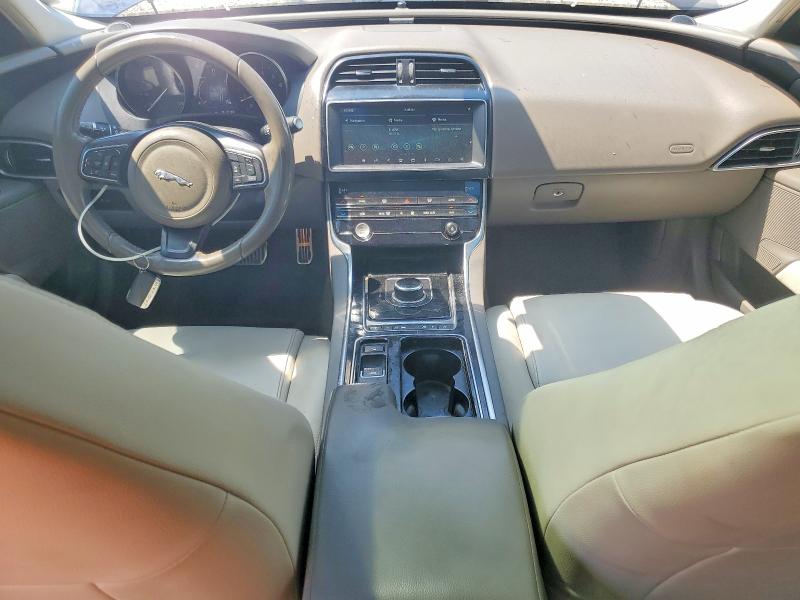 Photo 8 from auction – 2019 JAGUAR XE with VIN SAJAD4FX4KCP50637