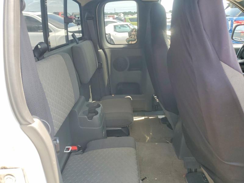 Photo 10 from auction – 2004 GMC CANYON with VIN 1GTCS196648126729