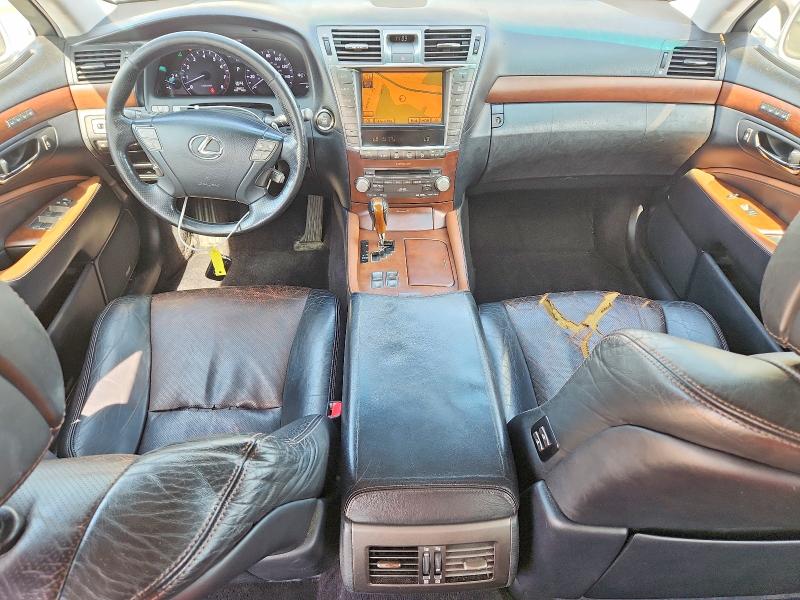 Photo 8 from auction – 2011 LEXUS LS with VIN JTHBL5EF2B5102897