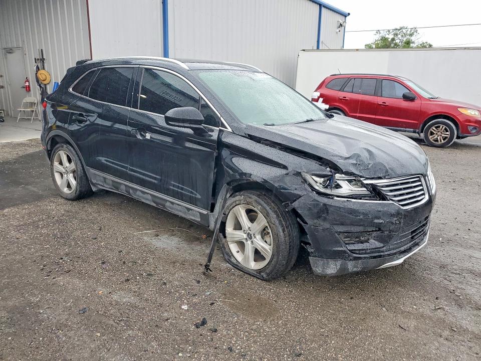 Photo 4 from auction – 2017 LINCOLN MKC with VIN 5LMCJ1C9XHUL24709