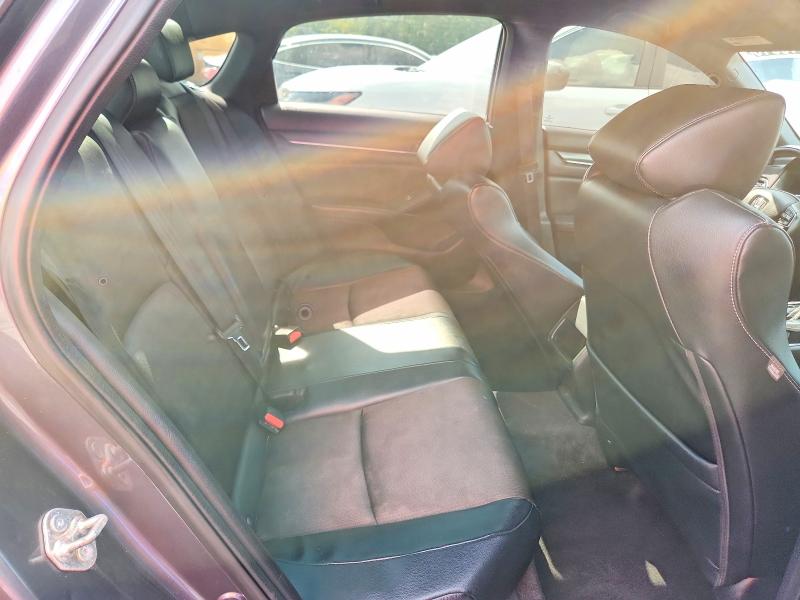 Photo 10 from auction – 2018 HONDA ACCORD with VIN 1HGCV1F37JA112667