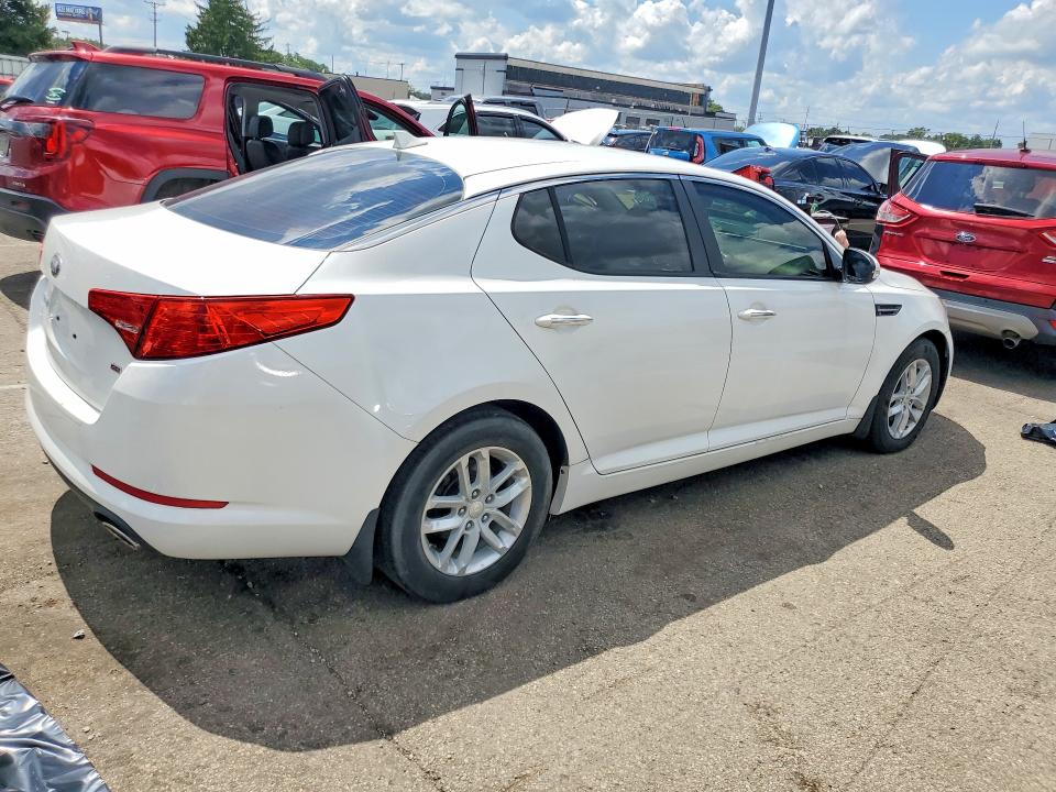 Photo 3 from auction – 2013 KIA OPTIMA with VIN KNAGM4A78D5313387