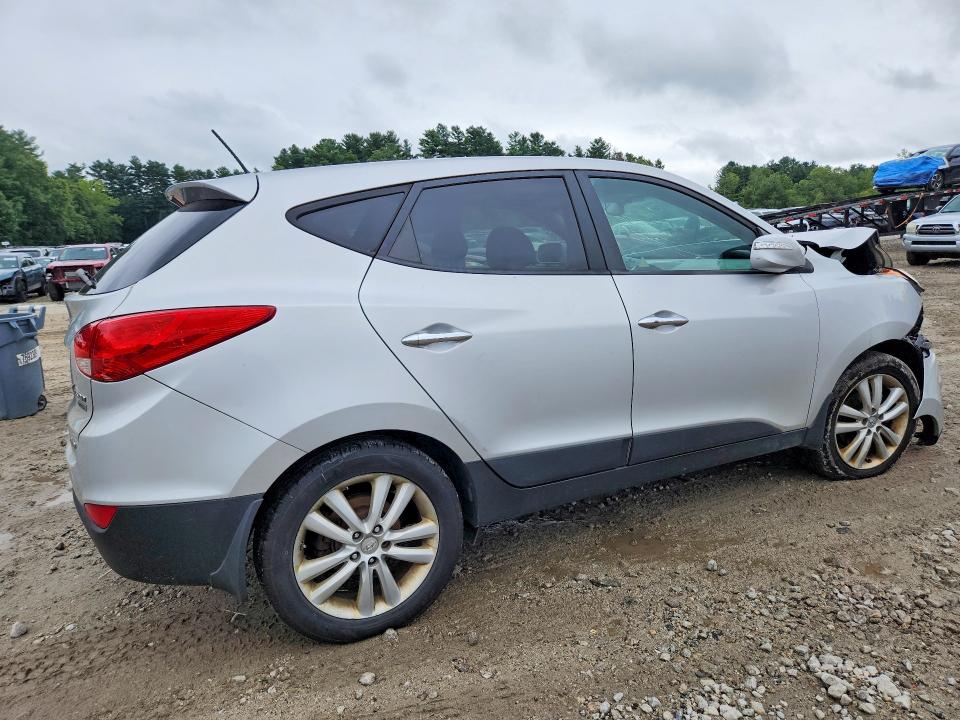 Photo 3 from auction – 2013 HYUNDAI TUCSON with VIN KM8JUCACXDU610971