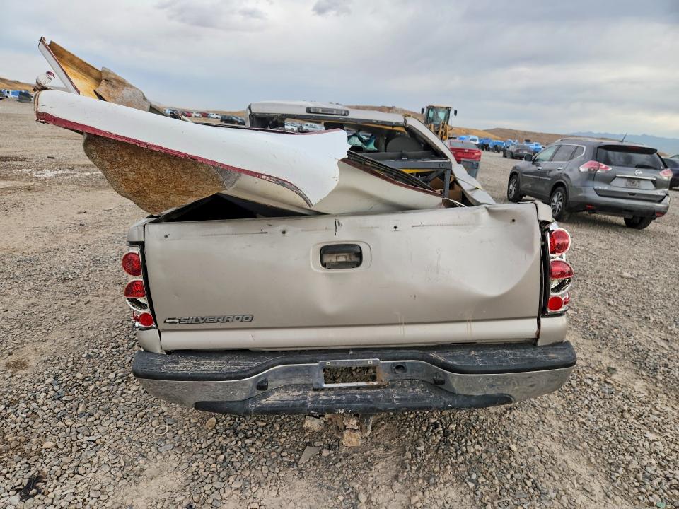 Photo 6 from auction – 2006 CHEVROLET SILVERADO with VIN 1GCEK19B46Z216321