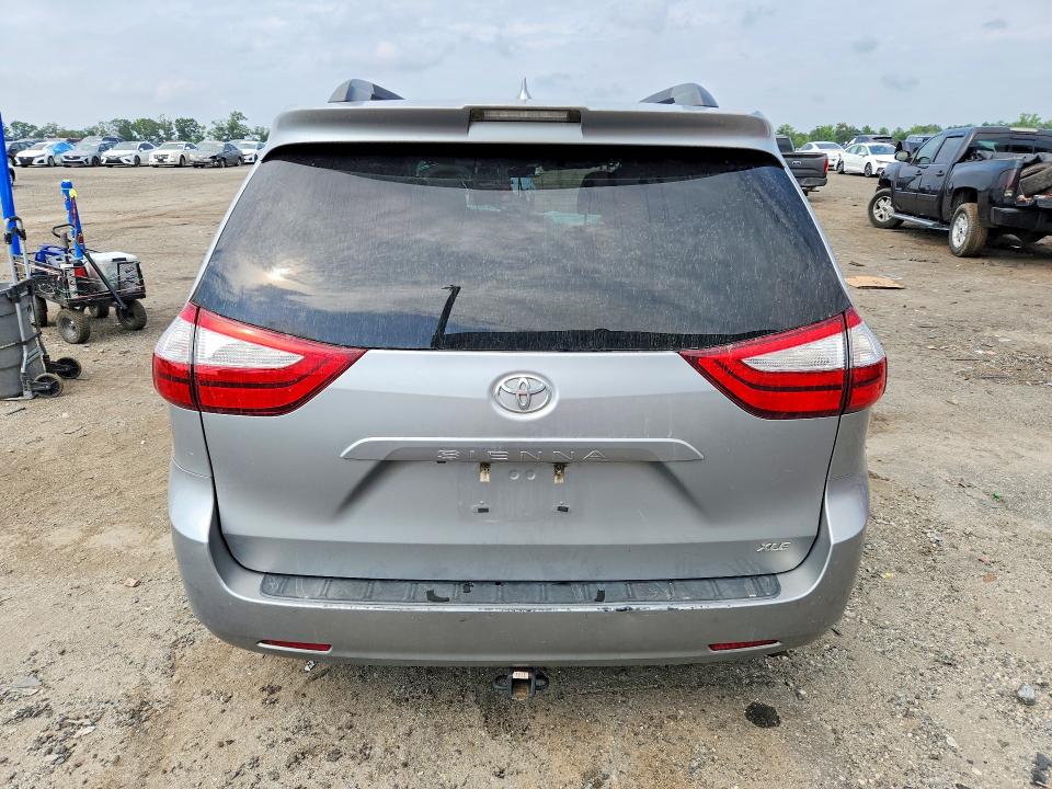 Photo 6 from auction – 2018 TOYOTA SIENNA with VIN 5TDYZ3DC7JS928479