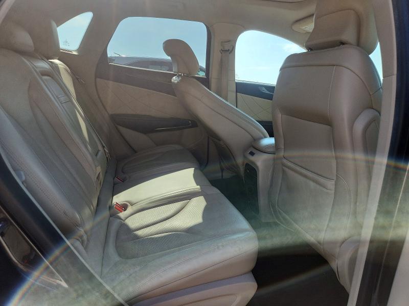 Photo 10 from auction – 2019 LINCOLN MKC with VIN 5LMCJ3C95KUL09277